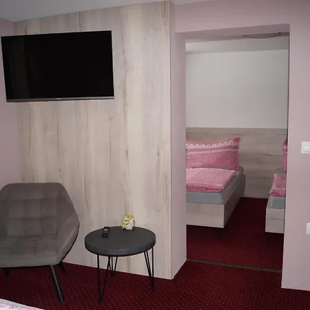 Penzion Goralka Guest house *