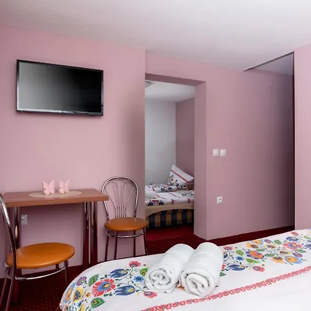 Penzión pre hostí Penzión Goraľka 3*